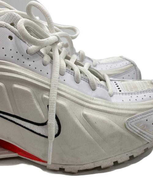 NIKE（ナイキ）NIKE (ナイキ) ローカットスニーカー/NIKE W SHOX R4 ホワイト サイズ:25の古着・服飾アイテム