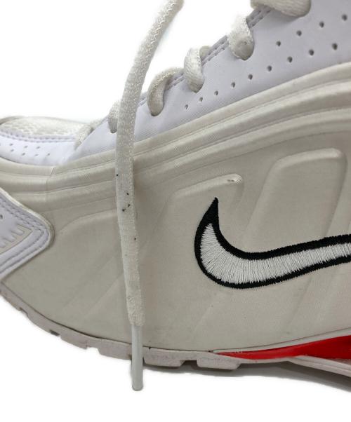 NIKE（ナイキ）NIKE (ナイキ) ローカットスニーカー/NIKE W SHOX R4 ホワイト サイズ:25の古着・服飾アイテム