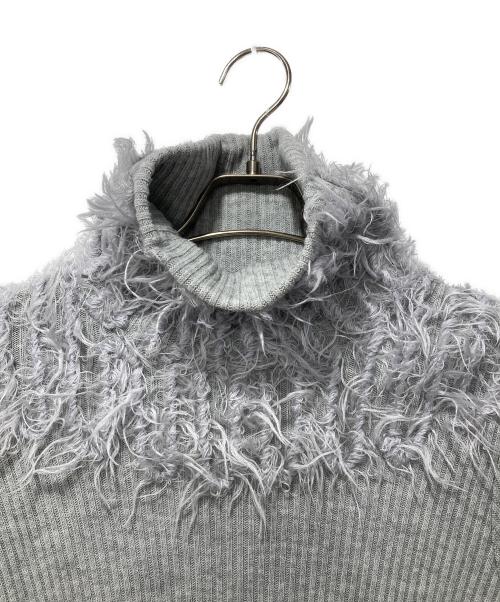 ISSEY MIYAKE（イッセイミヤケ）ISSEY MIYAKE (イッセイミヤケ) フェザータートルニット グレー サイズ:2の古着・服飾アイテム