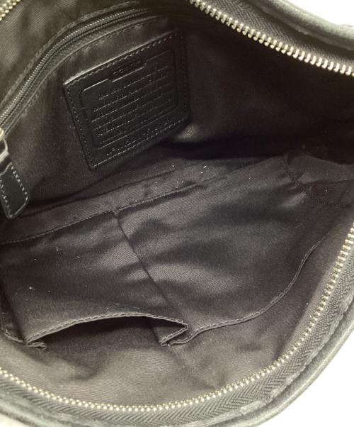COACH（コーチ）COACH (コーチ) シグネチャー EW チェーンダッフル/Signature EW Chain Duffleの古着・服飾アイテム