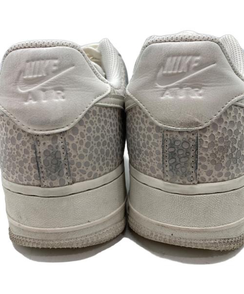 NIKE（ナイキ）NIKE (ナイキ) W AIR FORCE 1 '07 PRM PHANTOM/METALLIC SILVER-SAIL アイボリー サイズ:27.5の古着・服飾アイテム