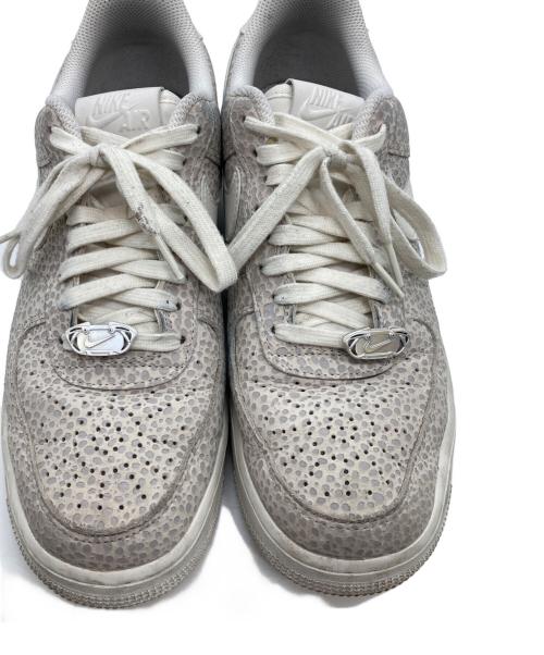 NIKE（ナイキ）NIKE (ナイキ) W AIR FORCE 1 '07 PRM PHANTOM/METALLIC SILVER-SAIL アイボリー サイズ:27.5の古着・服飾アイテム