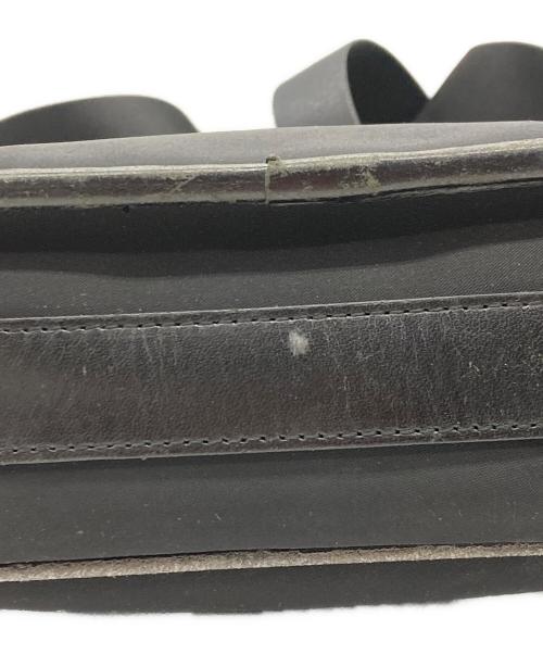BURBERRY（バーバリー）BURBERRY (バーバリー) ショルダーバッグ ブラックの古着・服飾アイテム