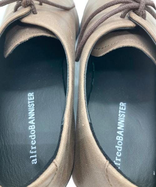 Alfredo BANNISTER（アルフレッドバニスター）Alfredo BANNISTER (アルフレッドバニスター) ダーツホールカットシューズ ブラウン サイズ:SIZE40の古着・服飾アイテム