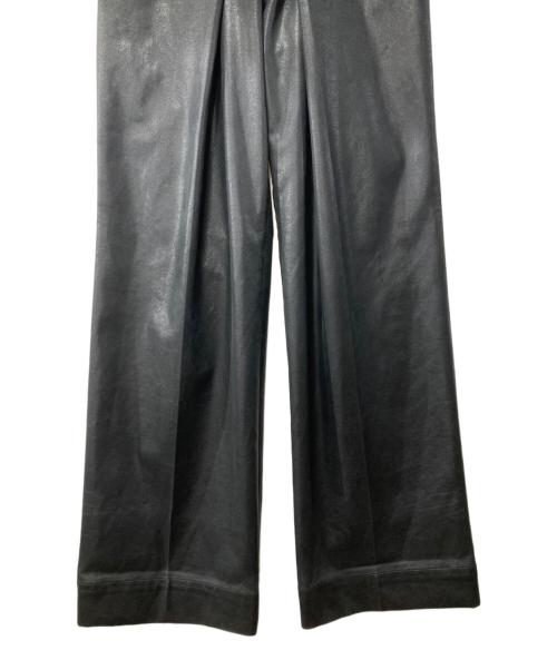 JOHN LAWRENCE SULLIVAN（ジョン ローレンス サリバン）JOHN LAWRENCE SULLIVAN (ジョン ローレンス サリバン) フェイクレザーパンツ/GRADATION FLOC PRINTED DENIM 5POCKET ブラック サイズ:42の古着・服飾アイテム