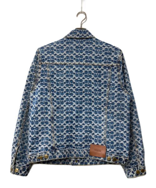 COACH（コーチ）COACH (コーチ) オール オーバー シグネチャー ジャガード デニム トラッカージャケット インディゴ サイズ:Mの古着・服飾アイテム