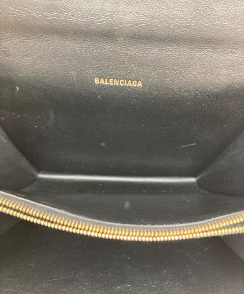 BALENCIAGA（バレンシアガ）BALENCIAGA (バレンシアガ) 型押しレザー チェーン ショルダーバッグ レッドの古着・服飾アイテム
