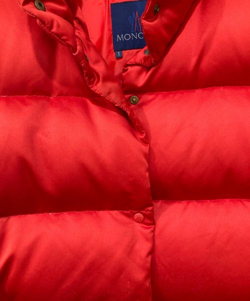 MONCLER（モンクレール）MONCLER (モンクレール) ダウンジャケット レッド サイズ:1の古着・服飾アイテム