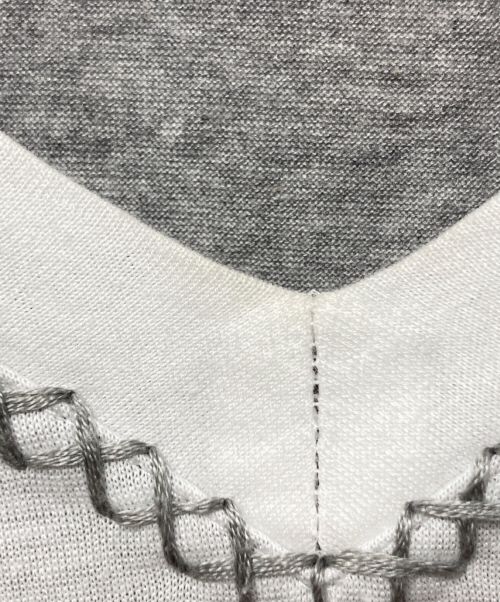 AKM（エーケーエム）AKM (エーケーエム) HAND STITCH V-NECK ホワイト サイズ:Ｓの古着・服飾アイテム