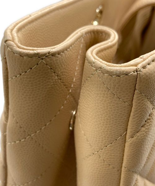 CHANEL（シャネル）CHANEL (シャネル) チェーントートバッグ ベージュの古着・服飾アイテム