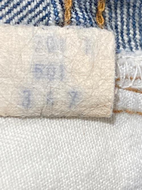 LEVI'S（リーバイス）LEVI'S (リーバイス) 66前期 501デニムパンツ インディゴ サイズ:W28L30の古着・服飾アイテム