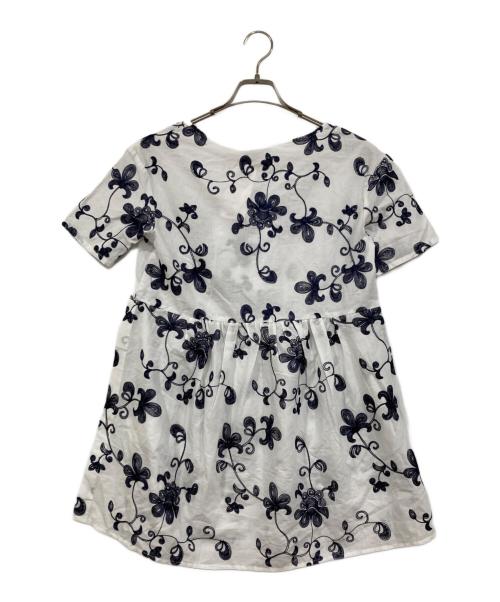 NARA CAMICIE（ナラカミーチェ）NARA CAMICIE (ナラカミーチェ) フラワー刺繍プルオーバーロングブラウス ホワイト サイズ:1の古着・服飾アイテム