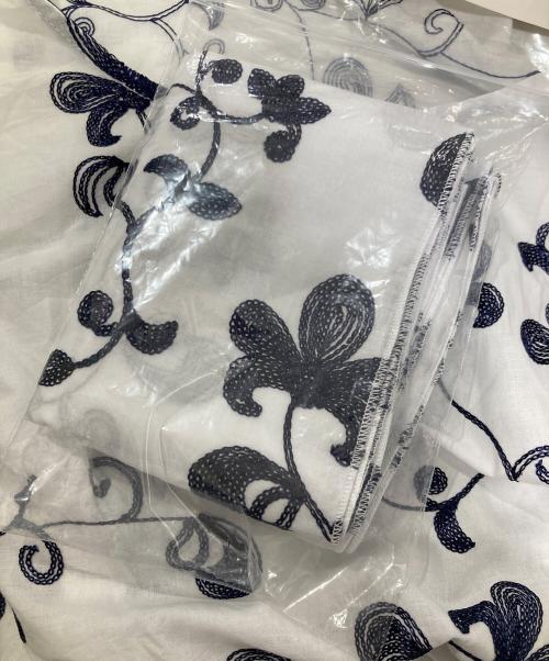 NARA CAMICIE（ナラカミーチェ）NARA CAMICIE (ナラカミーチェ) フラワー刺繍プルオーバーロングブラウス ホワイト サイズ:1の古着・服飾アイテム