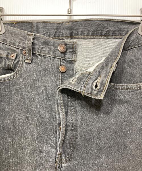 LEVI'S（リーバイス）LEVI'S (リーバイス) デニムパンツ グレー サイズ:SIZE 78.5cm (W31)の古着・服飾アイテム