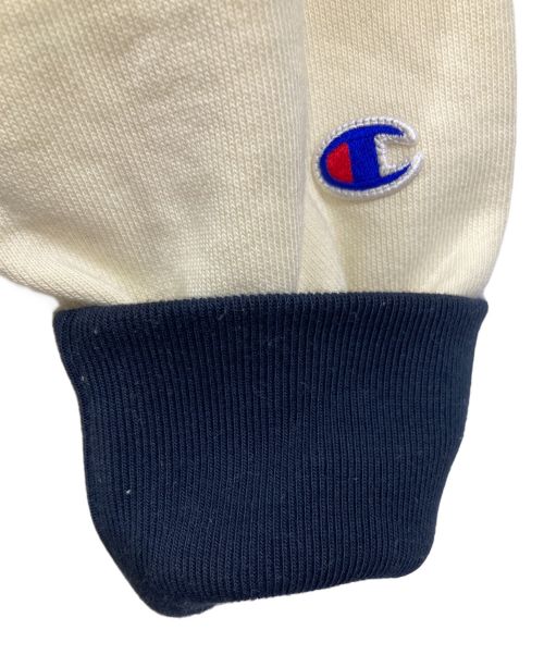 Champion REVERSE WEAVE（チャンピオン リバース ウィーブ）Champion REVERSE WEAVE (チャンピオン リバース ウィーブ) クルーネックスウェットシャツ アイボリー サイズ:Ⅿの古着・服飾アイテム