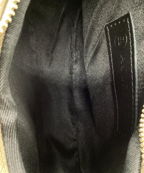 AULENTTI（オウレンティ）AULENTTI (オウレンティ) スモールハーフムーンショルダーバッグ ベージュの古着・服飾アイテム