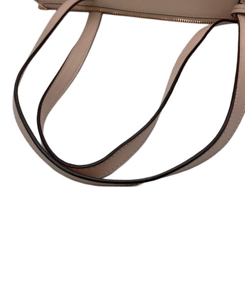 MICHAEL KORS（マイケル・コース）MICHAEL KORS (マイケルコース) マディミディアムジップトート ピンクの古着・服飾アイテム