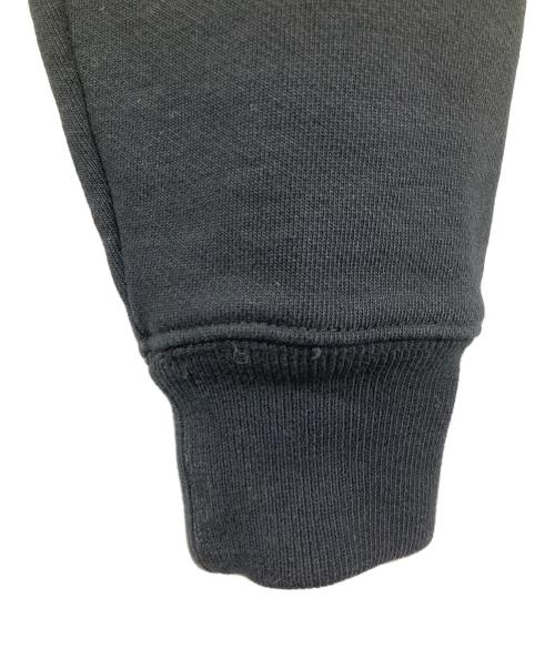 OFFWHITE（オフホワイト）OFFWHITE (オフホワイト) バックアローフラワープリント ショート丈パーカー ブラック サイズ:XSの古着・服飾アイテム