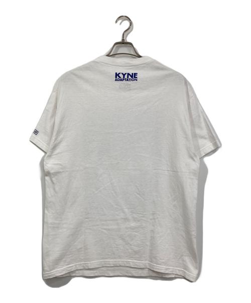 Kyne adaptation（キネ アダプテーション）Kyne adaptation (キネ アダプテーション) プリントTシャツ ホワイト サイズ:Lの古着・服飾アイテム
