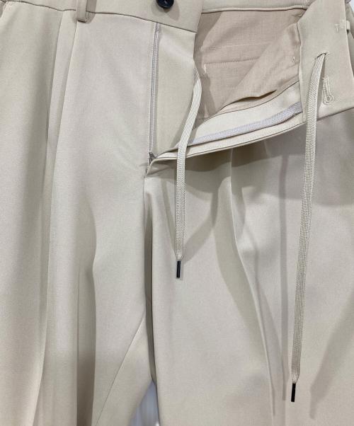 PUBLIC TOKYO（パブリックトウキョウ）PUBLIC TOKYO (パブリックトウキョウ) エバークリーステーパードスラックス ベージュ サイズ:01の古着・服飾アイテム