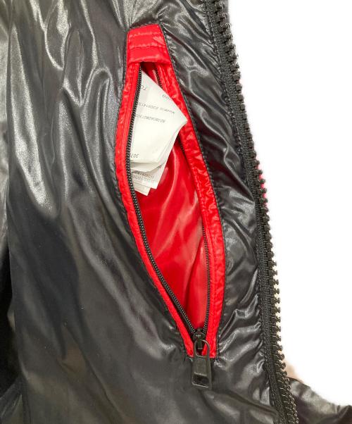 MONCLER（モンクレール）MONCLER (モンクレール) ANTHIMEダウンジャケット ブラック×レッド サイズ:2の古着・服飾アイテム