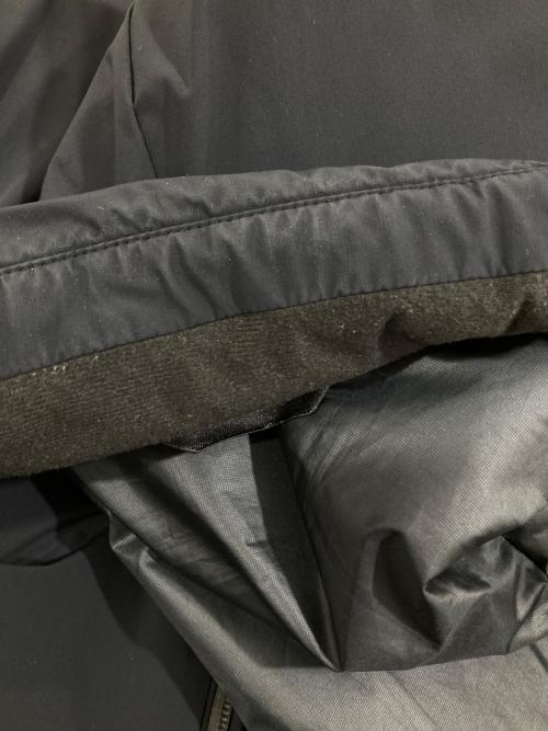 DESCENTE ALLTERRAIN（デザイント オルテライン）Descente ALLTERRAIN (デザイント オルテライン) INSULATED LIGHTWEIGHT JACKET ブラック サイズ:Mの古着・服飾アイテム