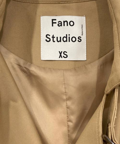 Fano Studios（ファノ ストゥディオズ）Fano Studios (ファノ ストゥディオズ) スタンドカラーダブルブレストトレンチコート ベージュ サイズ:XSの古着・服飾アイテム