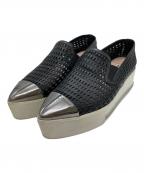 MIU MIUミュウミュウ）の古着「メタルトゥパンチングレザースニーカー」｜ブラック