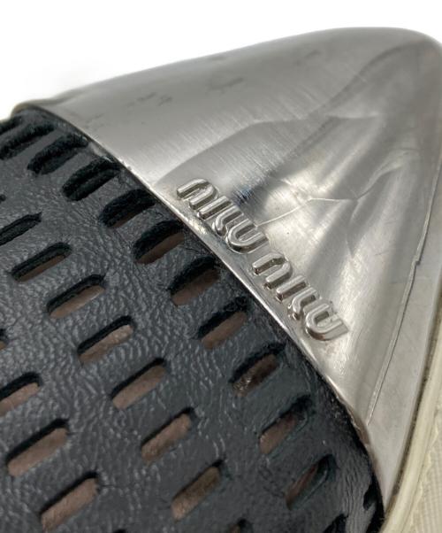 MIU MIU（ミュウミュウ）MIU MIU (ミュウミュウ) メタルトゥパンチングレザースニーカー ブラック サイズ:37 1/2の古着・服飾アイテム