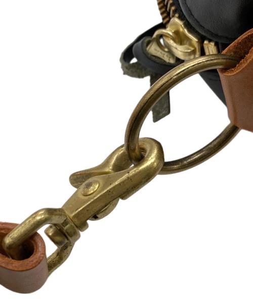 TIDE WAY（タイドウェイ）TIDE WAY (タイドウェイ) カウレザーロールショルダーバッグ ブラックの古着・服飾アイテム