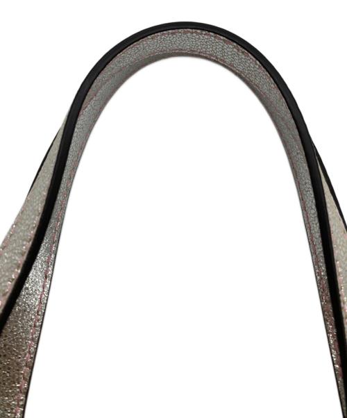 JIMMY CHOO（ジミーチュウ）JIMMY CHOO (ジミーチュウ) 2WAYバッグ シルバーの古着・服飾アイテム