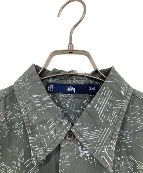stussy（ステューシー）stussy (ステューシー) 総柄半袖シャツ グレー サイズ:SMの古着・服飾アイテム