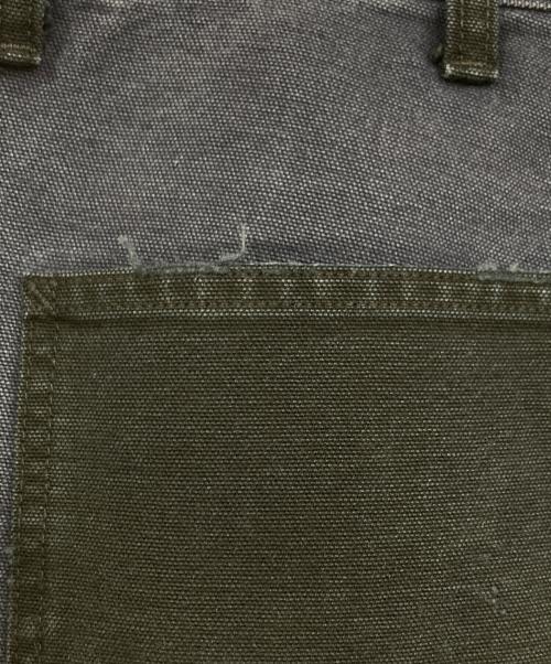Carhartt WIP（カーハート ワークインプログレス）CARHARTT WIP (カーハート ワークインプログレス) バイカラーダブルニーパンツ ブラック×ネイビー サイズ:W34×L32の古着・服飾アイテム
