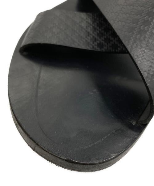 GUCCI（グッチ）GUCCI (グッチ) クロスストラップサンダル ブラック サイズ:9の古着・服飾アイテム