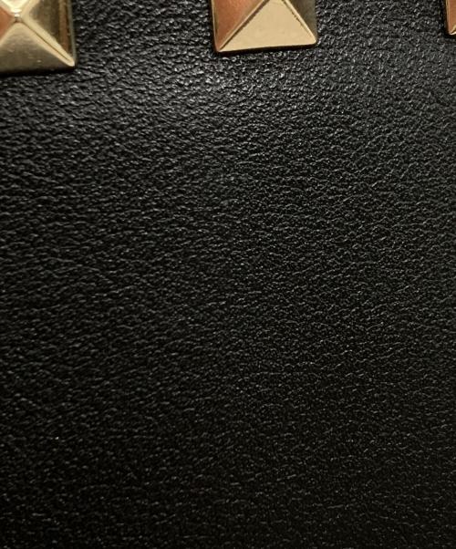 VALENTINO GARAVANI（ヴァレンティノ・ガラヴァーニ）VALENTINO GARAVANI (ヴァレンティノ・ガラヴァーニ) スタッズ二つ折り財布 ブラックの古着・服飾アイテム