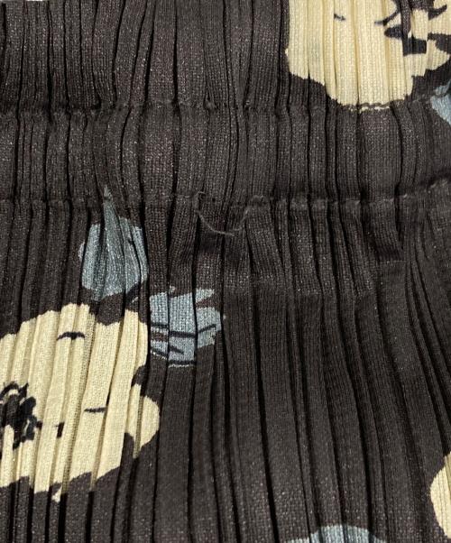 PLEATS PLEASE（プリーツプリーズ）PLEATS PLEASE (プリーツプリーズ) 花柄プリーツレギンスパンツ グレー サイズ:2の古着・服飾アイテム