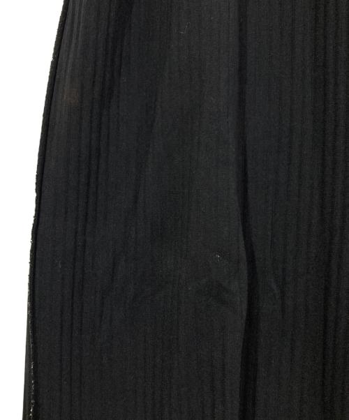 me ISSEY MIYAKE（ミーイッセイ ミヤケ）me ISSEY MIYAKE (ミーイッセイ ミヤケ) プリーツパンツ ブラック サイズ:-の古着・服飾アイテム