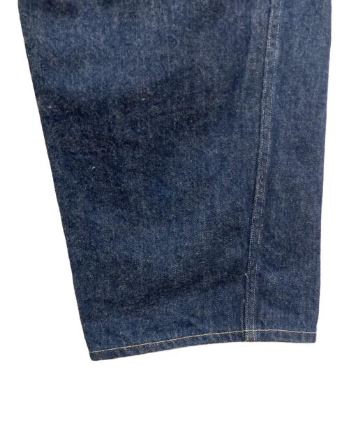 COMOLI（コモリ）COMOLI (コモリ) 21AW ベルテッドデニムパンツ インディゴ サイズ:1の古着・服飾アイテム