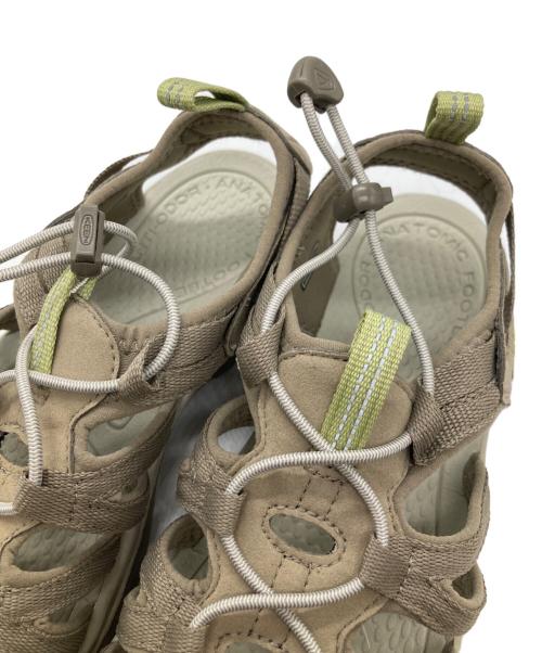 KEEN（キーン）KEEN (キーン) ウィスパーサンダル ベージュ サイズ:26㎝の古着・服飾アイテム