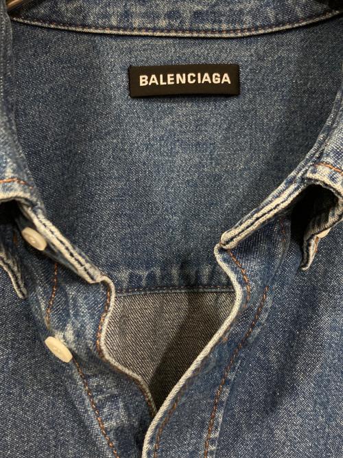 BALENCIAGA（バレンシアガ）BALENCIAGA (バレンシアガ) バックロゴボタンダウンデニムシャツ インディゴ サイズ:37の古着・服飾アイテム