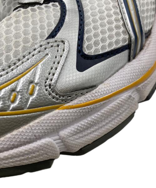 asics（アシックス）asics (アシックス) スニーカー ホワイト サイズ:28.5cmの古着・服飾アイテム