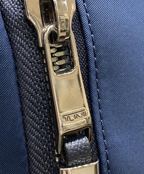 TUMI（トゥミ）TUMI (トゥミ) ヴァレッタ ラージ トート ネイビーの古着・服飾アイテム