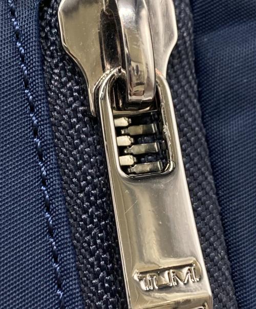 TUMI（トゥミ）TUMI (トゥミ) ヴァレッタ ラージ トート ネイビーの古着・服飾アイテム