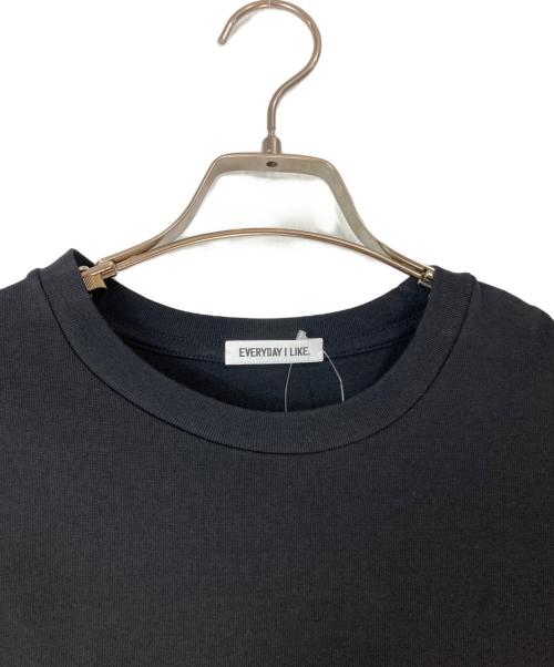 EVERYDAY I LIKE.（エヴリデイ アイ ライク）EVERYDAY I LIKE. (エヴリデイ アイ ライク) Cropped Tシャツ ブラック サイズ:FREEの古着・服飾アイテム