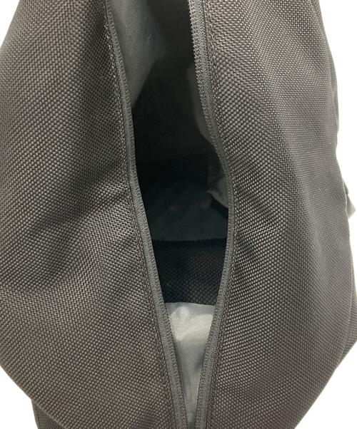 AER（エアー）AER (エアー) スリングバッグ ブラックの古着・服飾アイテム