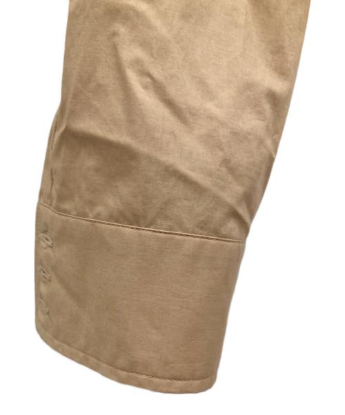 MM6 Maison Margiela（エムエムシックスメゾンマルジェラ）MM6 Maison Margiela (エムエムシックスメゾンマルジェラ) コットンカットアウトスリーブシャツ ベージュ サイズ:36の古着・服飾アイテム