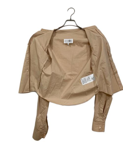 MM6 Maison Margiela（エムエムシックスメゾンマルジェラ）MM6 Maison Margiela (エムエムシックスメゾンマルジェラ) コットンカットアウトスリーブシャツ ベージュ サイズ:36の古着・服飾アイテム