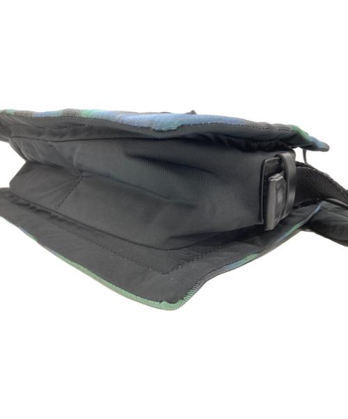 PAUL SMITH（ポールスミス）Paul Smith (ポールスミス) Zig Zag Bag ブルー×グリーンの古着・服飾アイテム