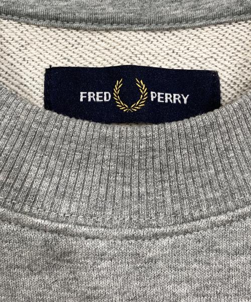 FRED PERRY（フレッドペリー）FRED PERRY (フレッドペリー) Crew Neck Sweatshirt グレー サイズ:Sの古着・服飾アイテム