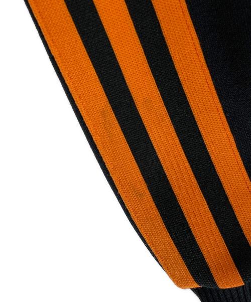 adidas（アディダス）adidas (アディダス) トラックジャケット ブラック×オレンジ サイズ:2号の古着・服飾アイテム